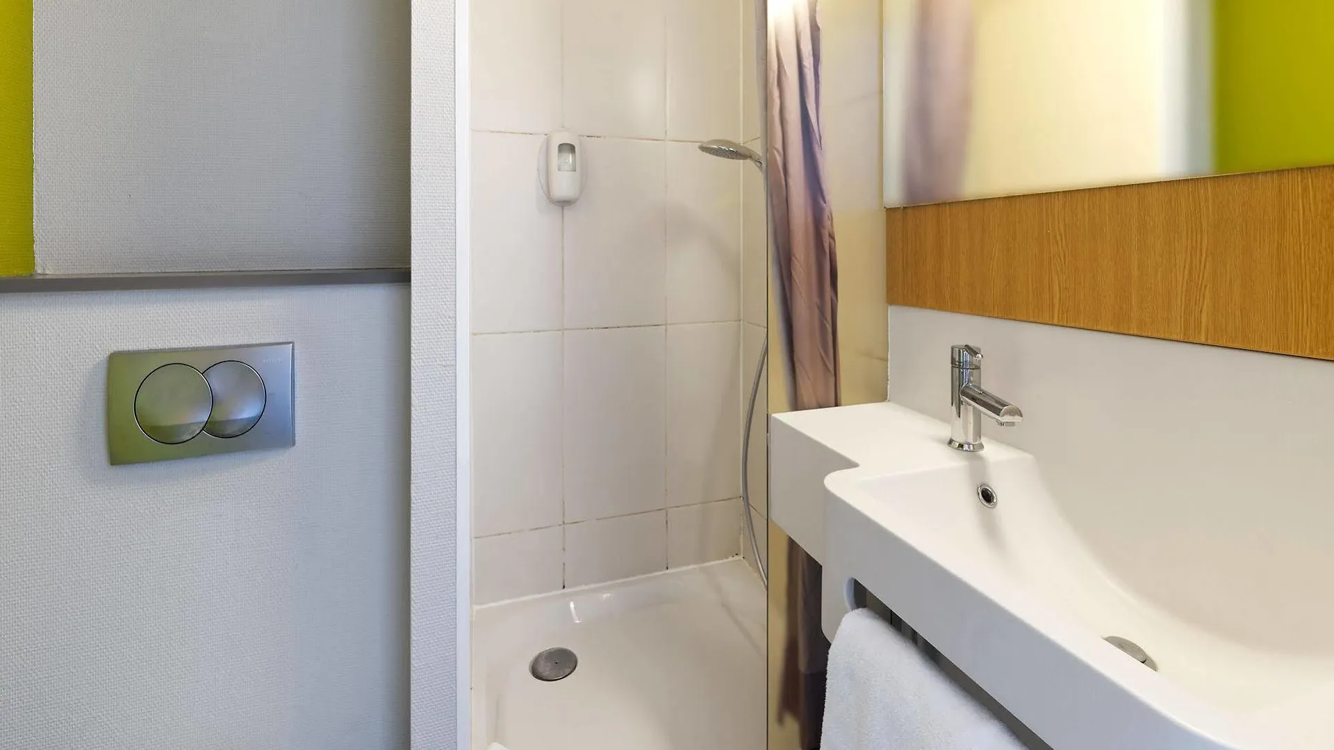 ** Hotel B&B Hôtel RENNES Ouest Villejean França